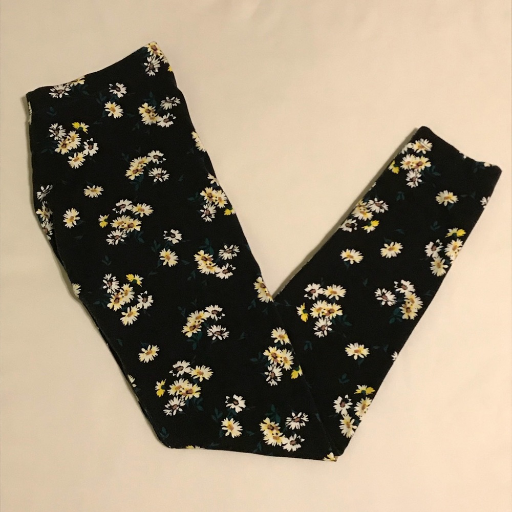 Charlotte Russe Floral Leggings